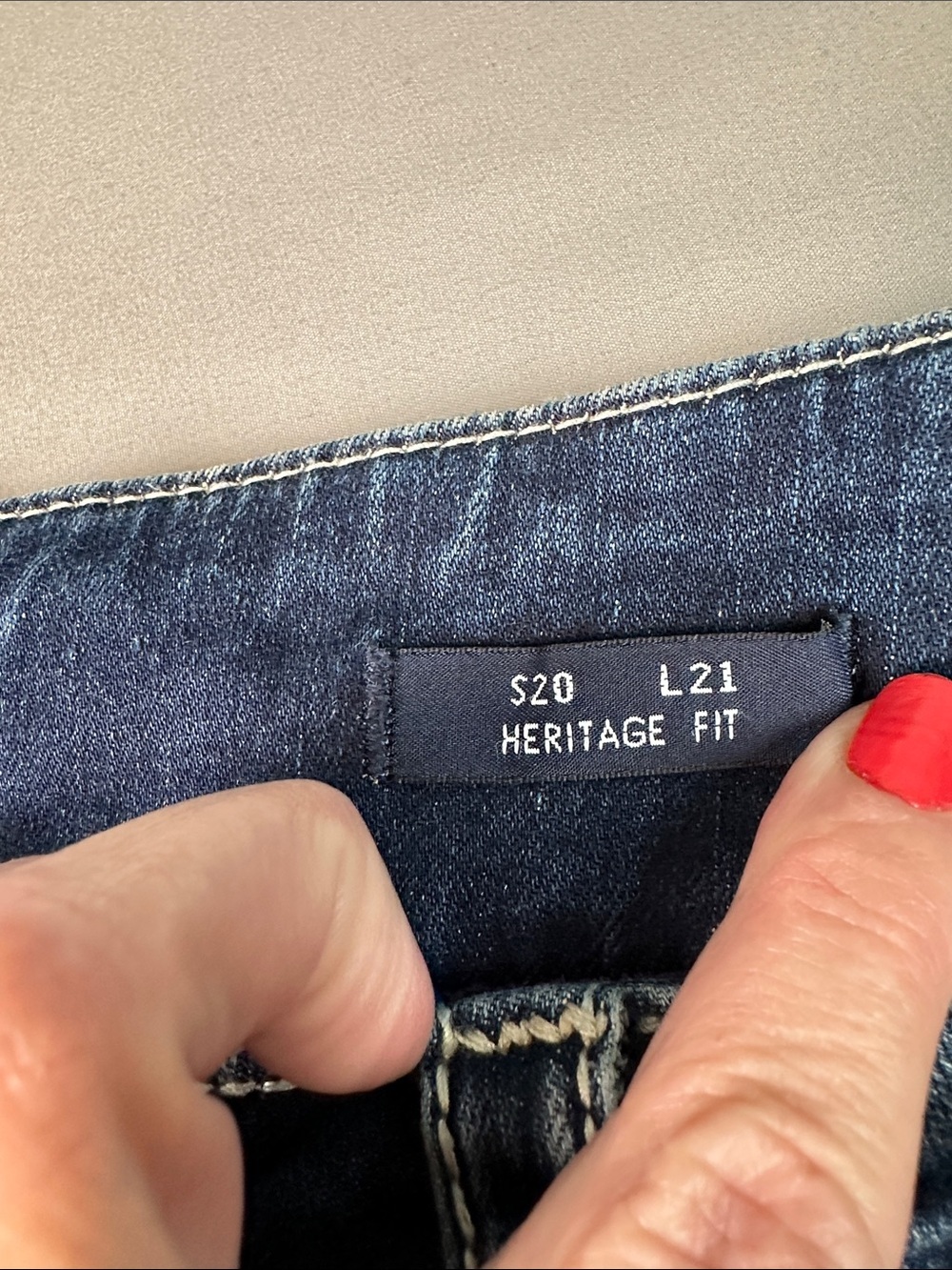 Vigoss Heritage Fit Faded Blue Capri Jeans Size 20 Plus Whisker Thick Stitch - Picture 3 of 13